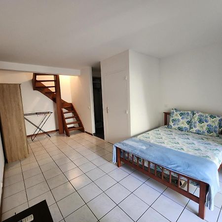 Appartement Cosy En Duplex Avec Jardin Et Cuisine A Trianon Нумеа Екстер'єр фото