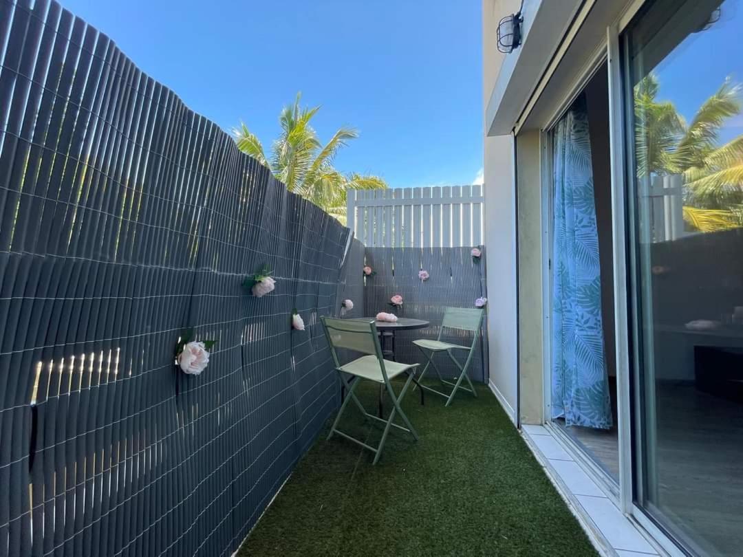 Appartement Cosy En Duplex Avec Jardin Et Cuisine A Trianon Нумеа Екстер'єр фото
