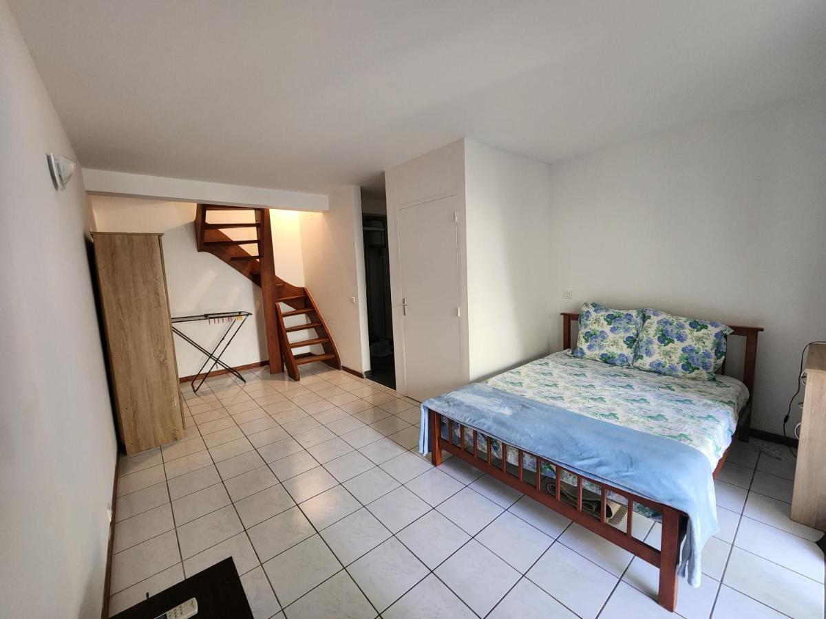 Appartement Cosy En Duplex Avec Jardin Et Cuisine A Trianon Нумеа Екстер'єр фото